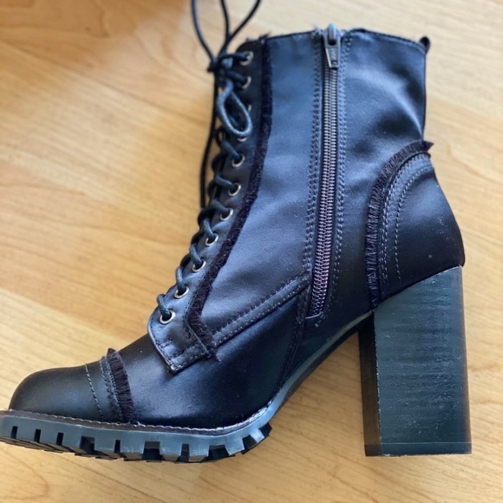 Report Women's Aileen black Ankle Boots size 6.5 - Picture 4 of 7